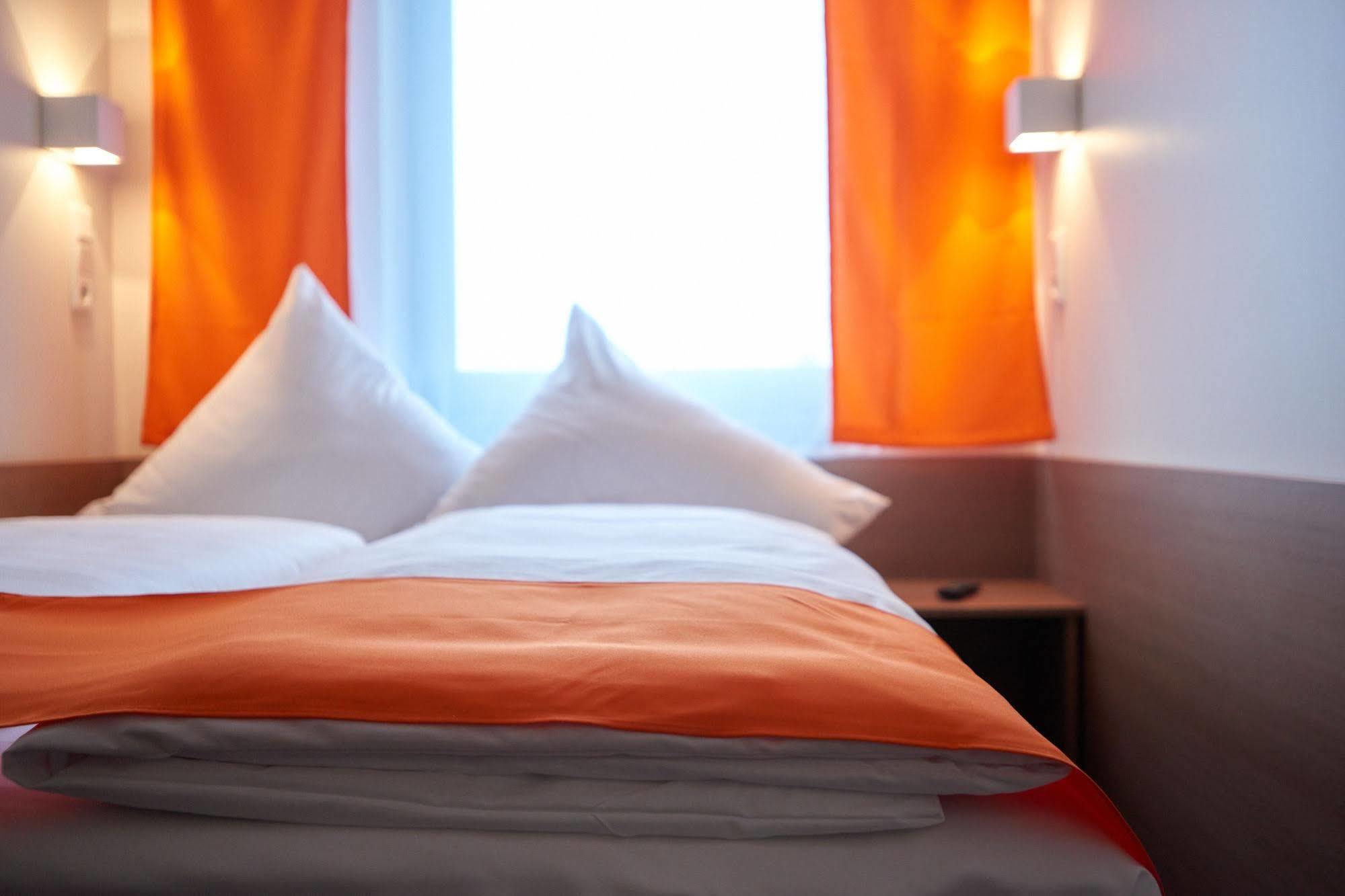 Mcdreams Hotel Moenchengladbach Extérieur photo