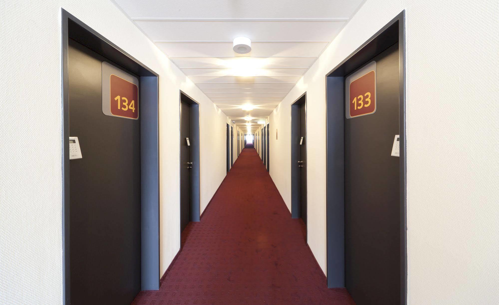 Mcdreams Hotel Moenchengladbach Extérieur photo